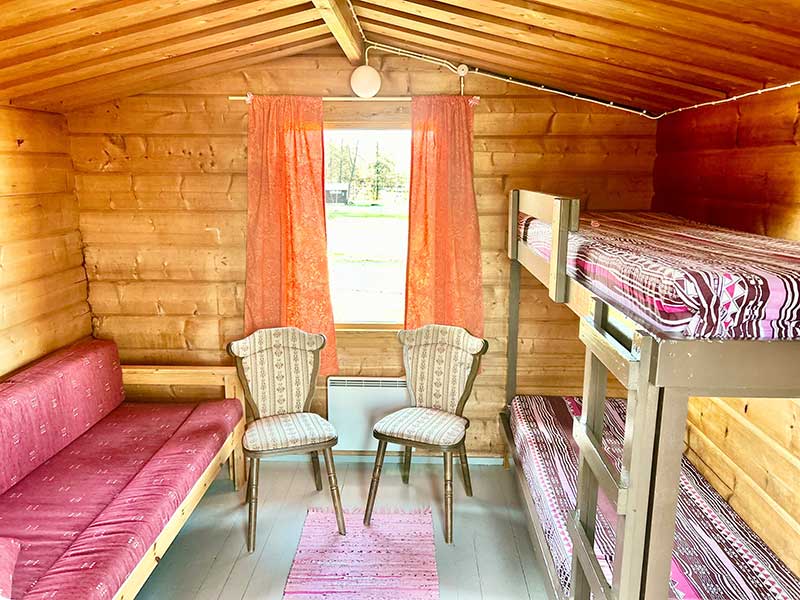 JUHANNUS 2024 - Mökki 1 - Leirintämökki 4:lle to-su 20.-23.6. 2024 - Kajaniemi Camping